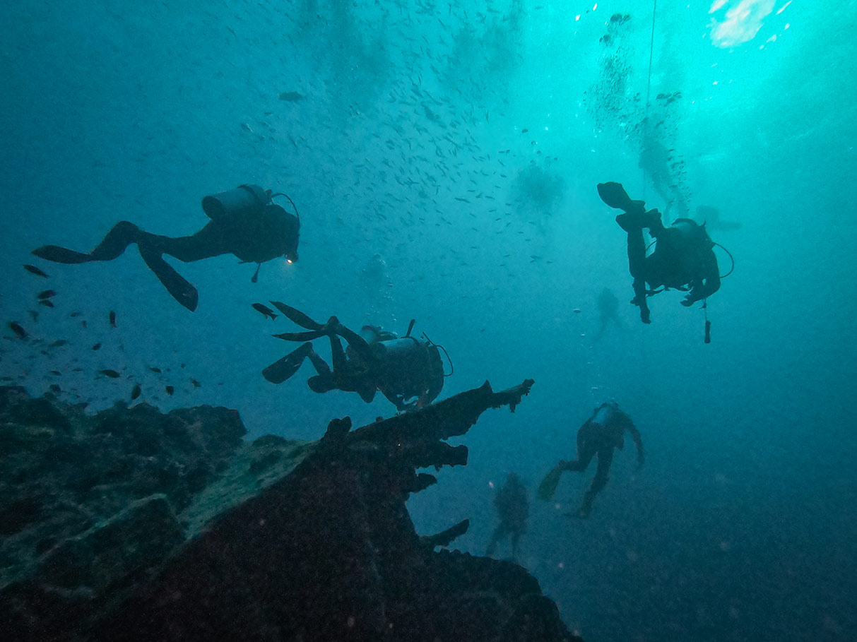Russian divers in Egypt’s Thistlegorm wreck